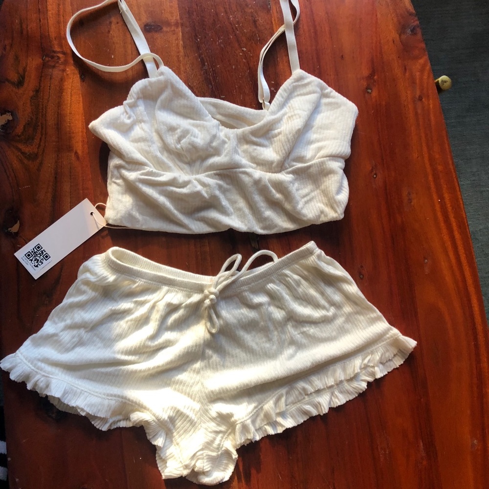 Eberjey pajamas set